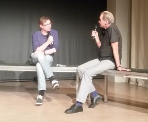 Moderator Robert Schoen im Gespräch mit Helmut Hostnig. Bild: Jochen Meißner.